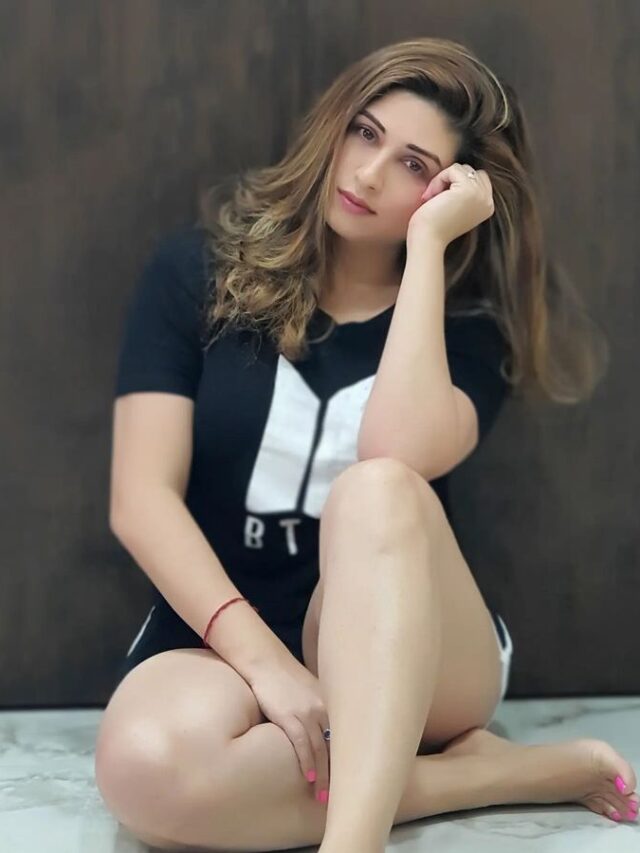 Vahbbiz Dorabjee’s Stunning Entry in Bigg Boss 19